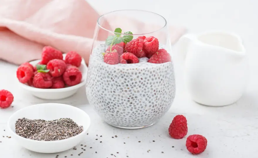Chia z mlekiem migdałowym - Przepis na idealny deser fit