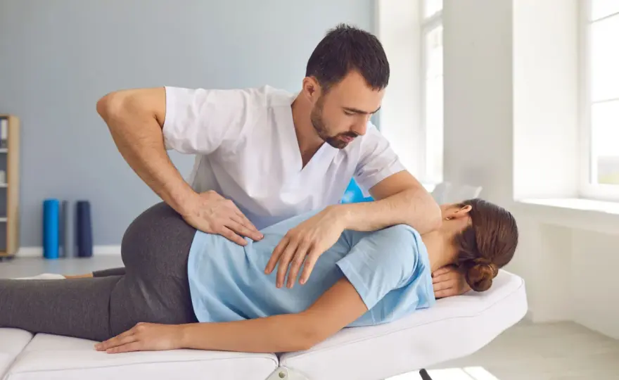 Terapia manualna - czy to działa? Fizjoterapeuta wyjaśnia!