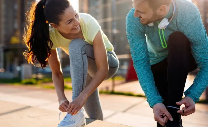 Cardio na czczo - kiedy ma sens, a kiedy lepiej zjeść wcześniej