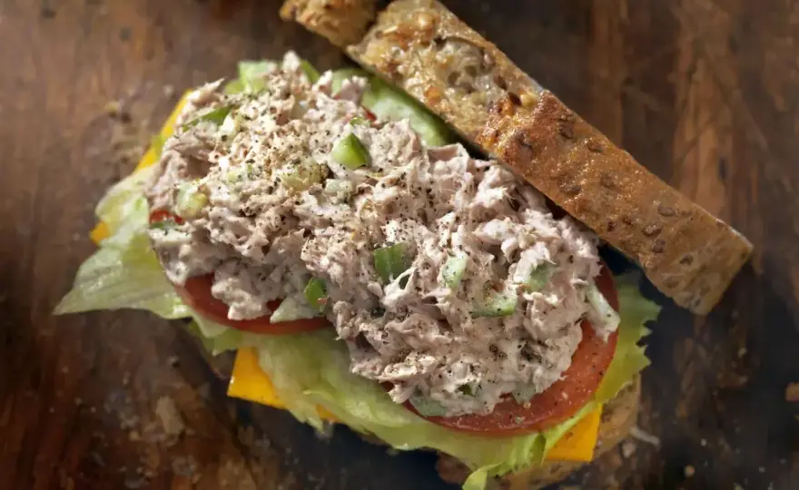 Fit pasta z tuńczyka - szybki przepis na lekką, kremową wersję