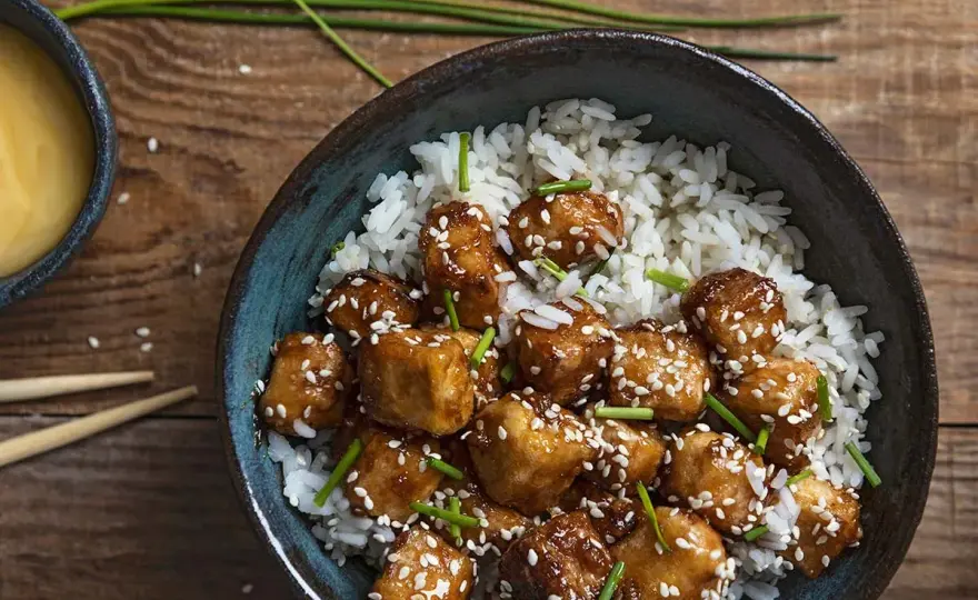 Stir-fry z tofu - Chrupiące i szybkie danie w 20 minut!